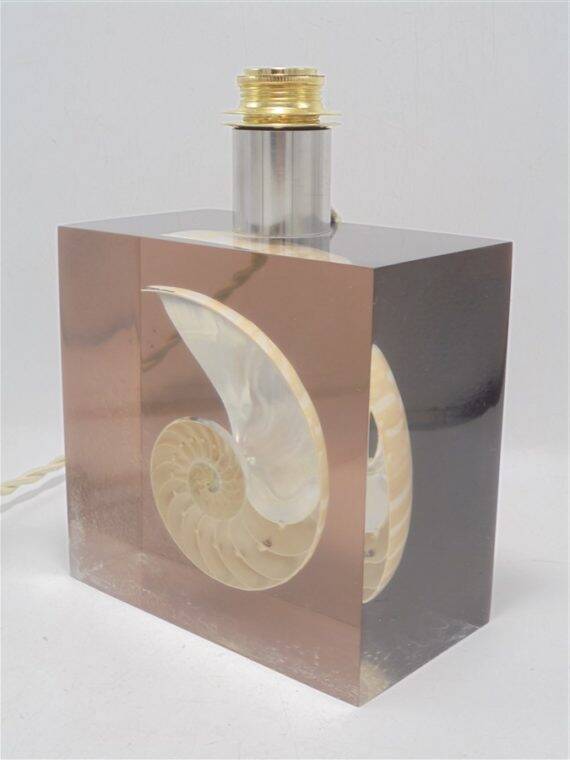 Lamp base