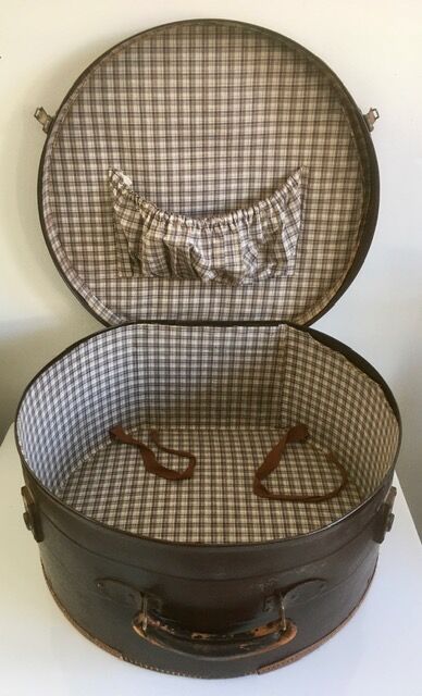 Vulcanized fiber imperiala hat case