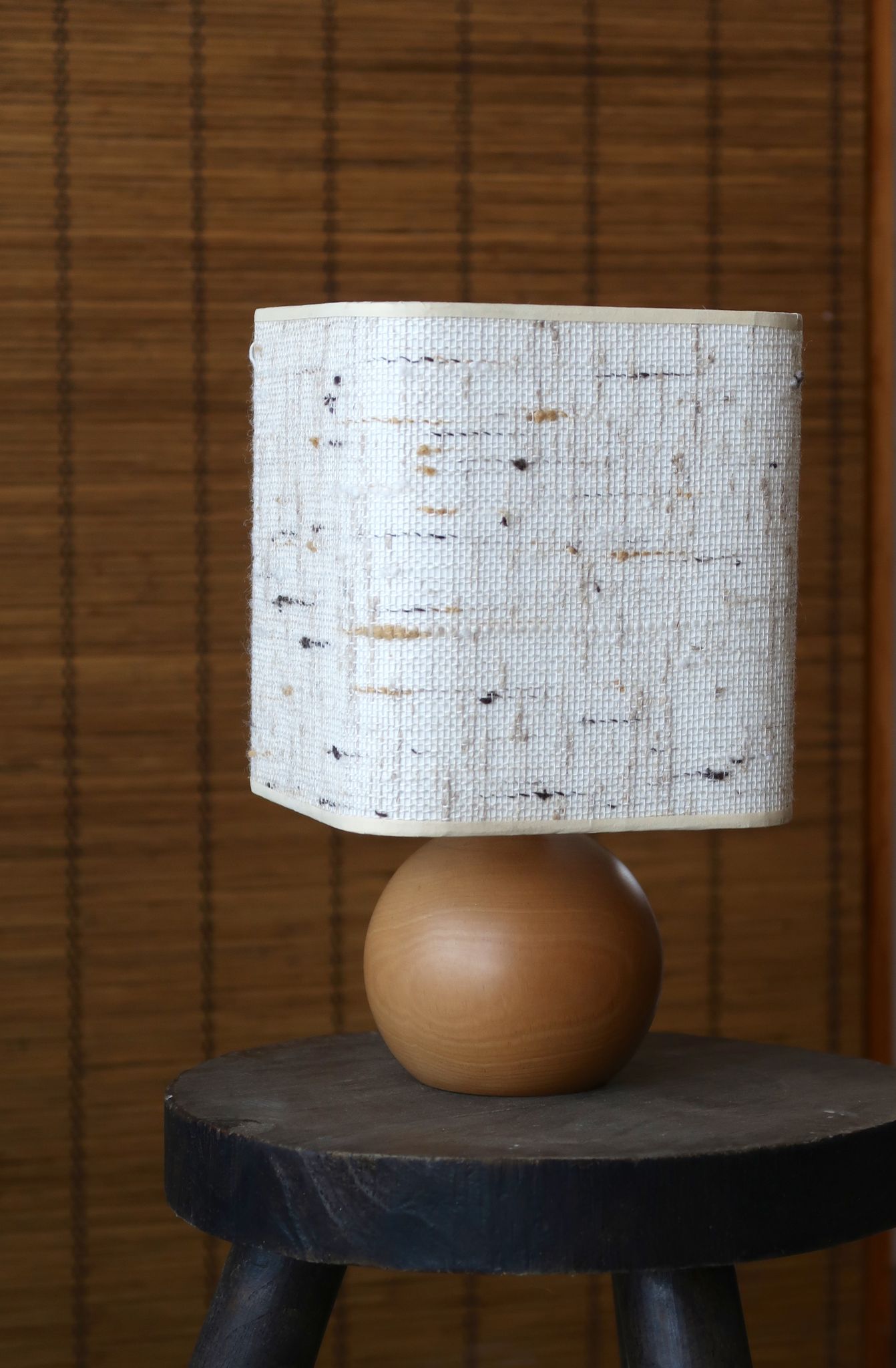 Lamp "ball" in blond wood, fabric lampshade, 70s