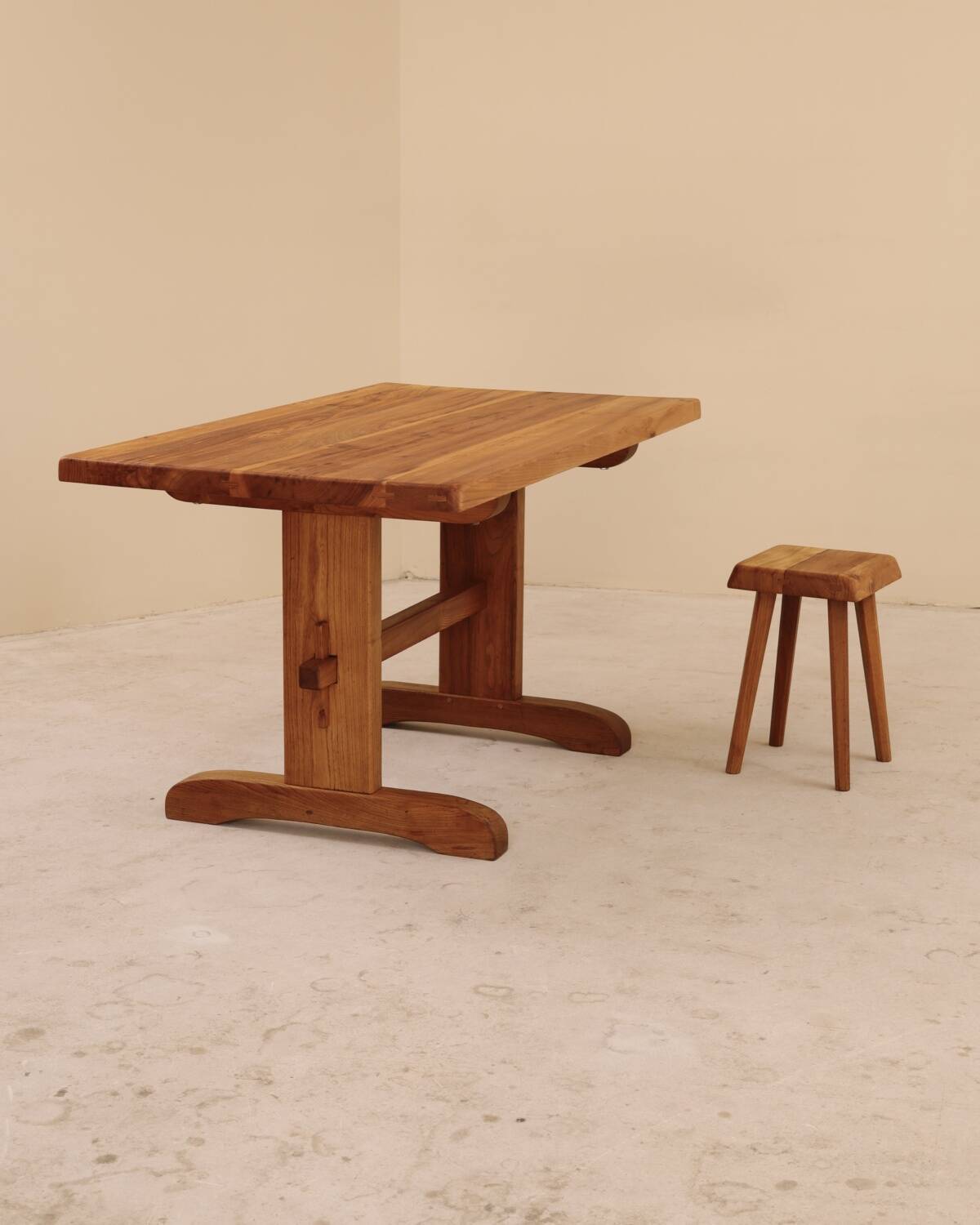 Table in solid elm, France, 1980s