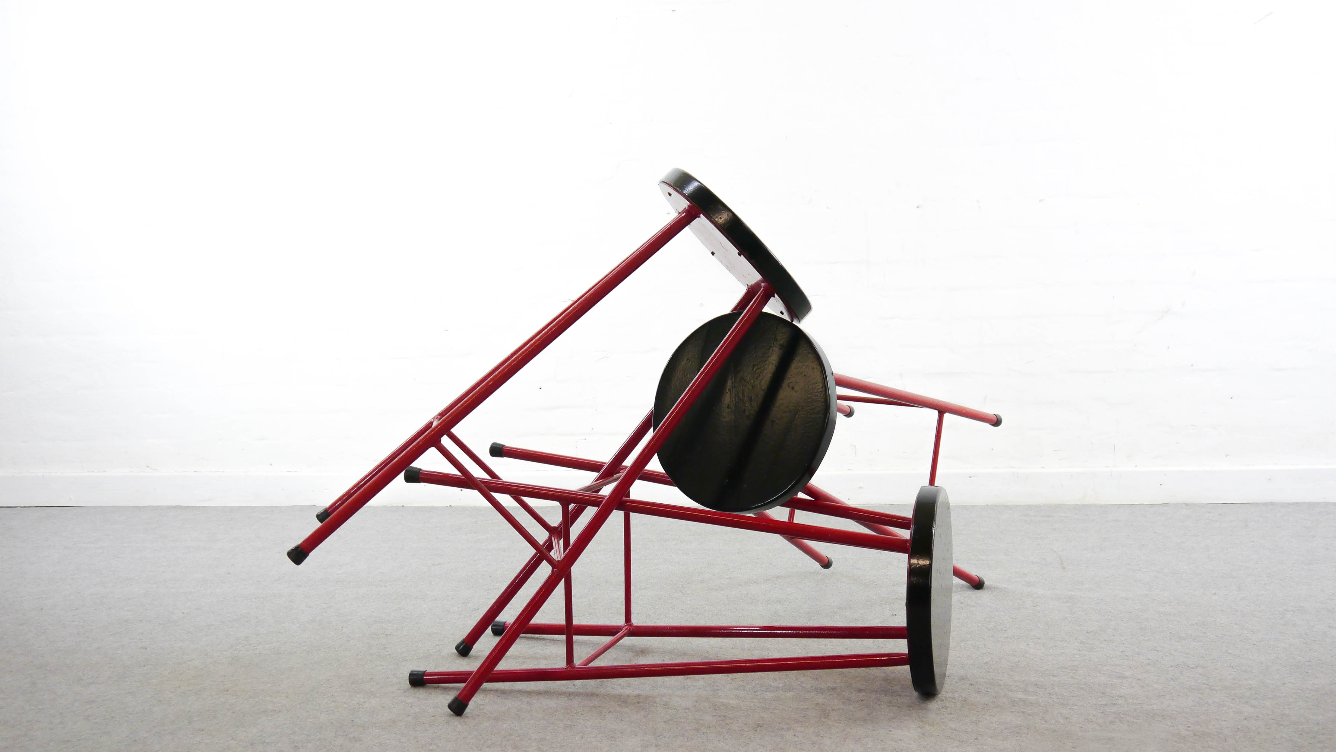 Midcentury set of 3 bar stools in red and black, 1960s-1970s