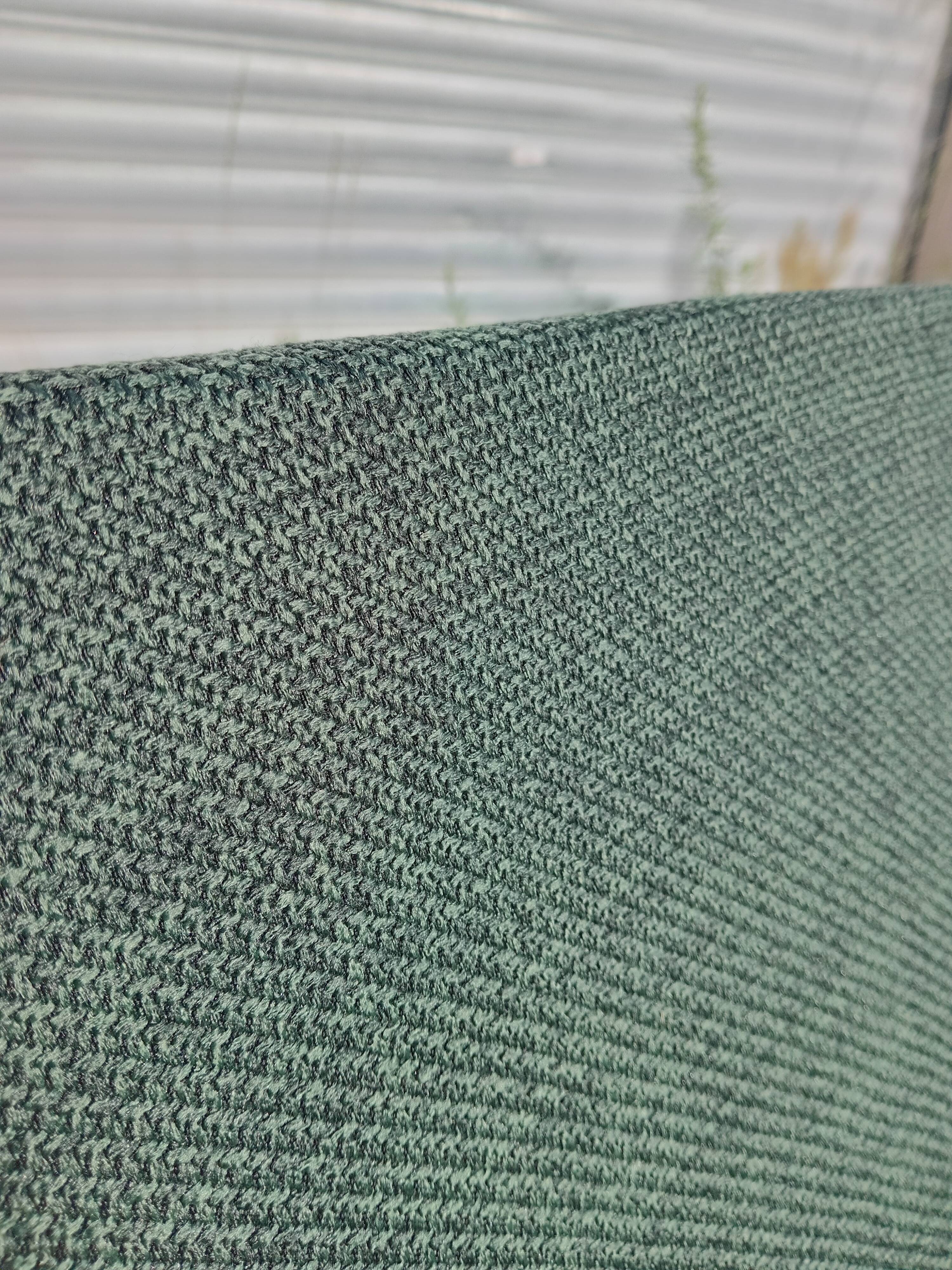 Paire de fauteuils boomerang, années 70