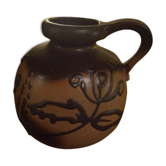 West Germany round pitcher