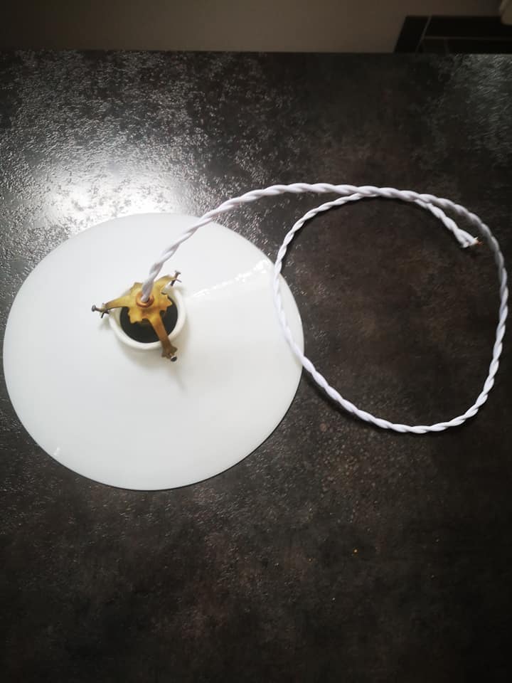 Ancienne suspension baladeuse en opaline blanche art déco 1930 ø 24.5 cm