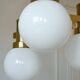 Chandelier vintage en laiton et opaline, années 1970, dans le style de Sciolari.