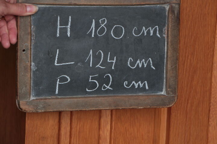 Guillerme and Chambron Cabinet