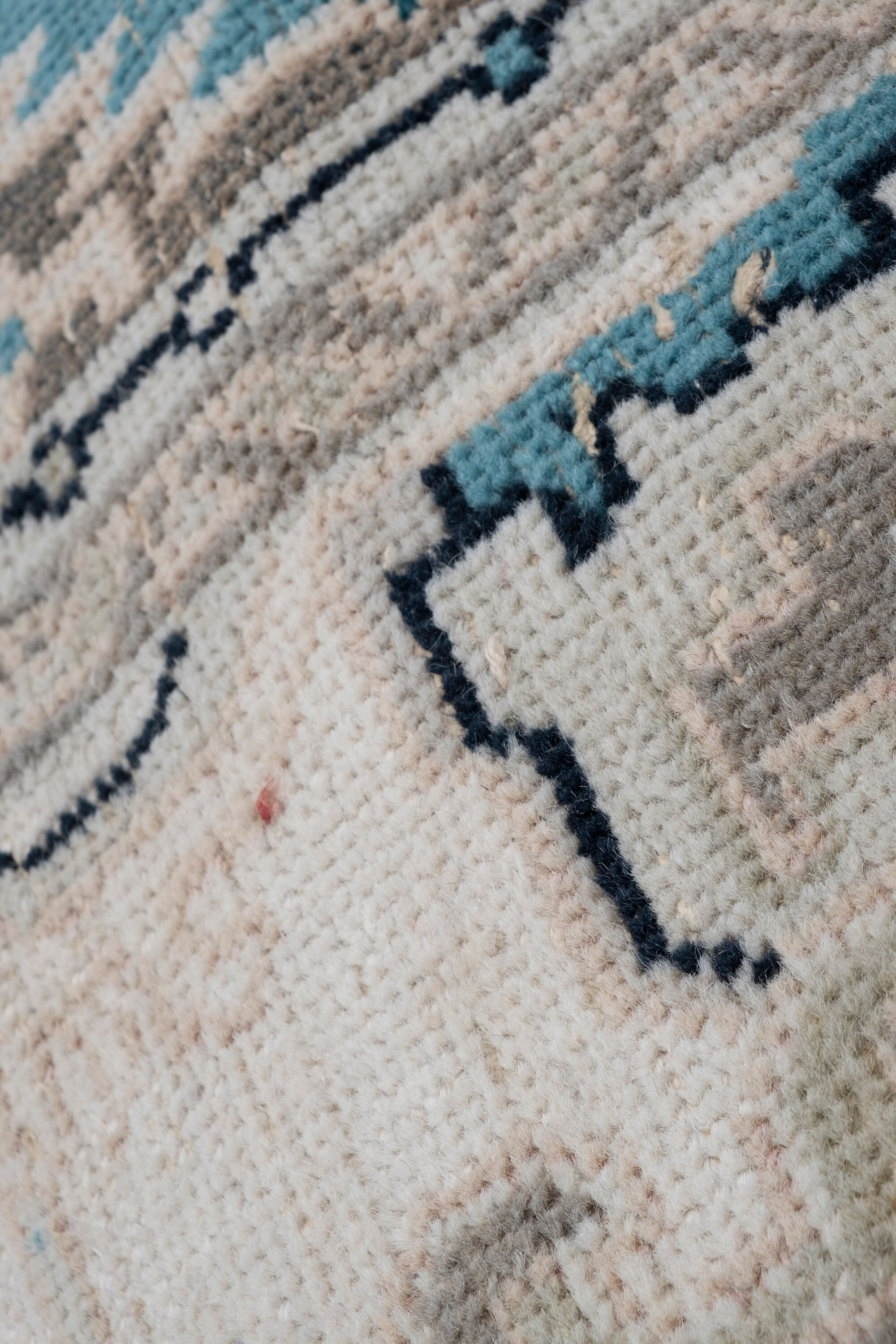 Distressed turkish rug runner 72 x 144 cm