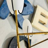 Lampadario vintage in vetro opalino bianco