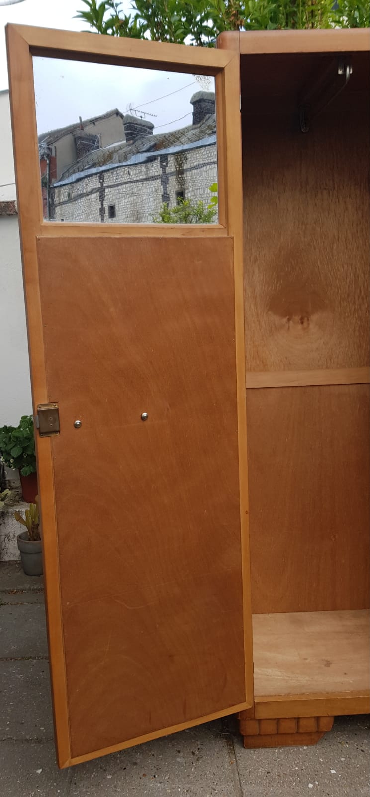 Asymmetrical cabinet 1940