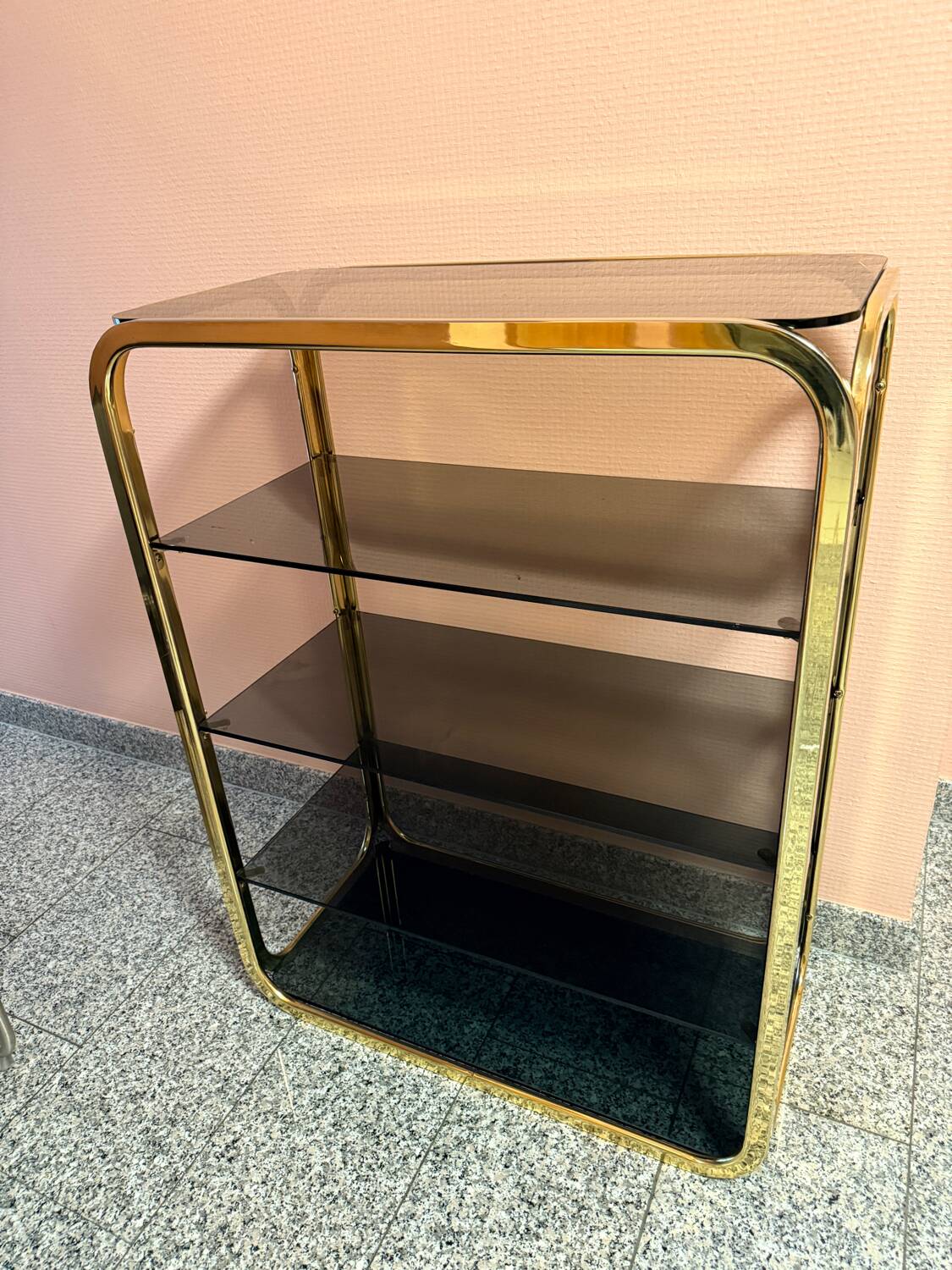 Vintage shelf in brass and smoked glass – Italian work, circa 1970.