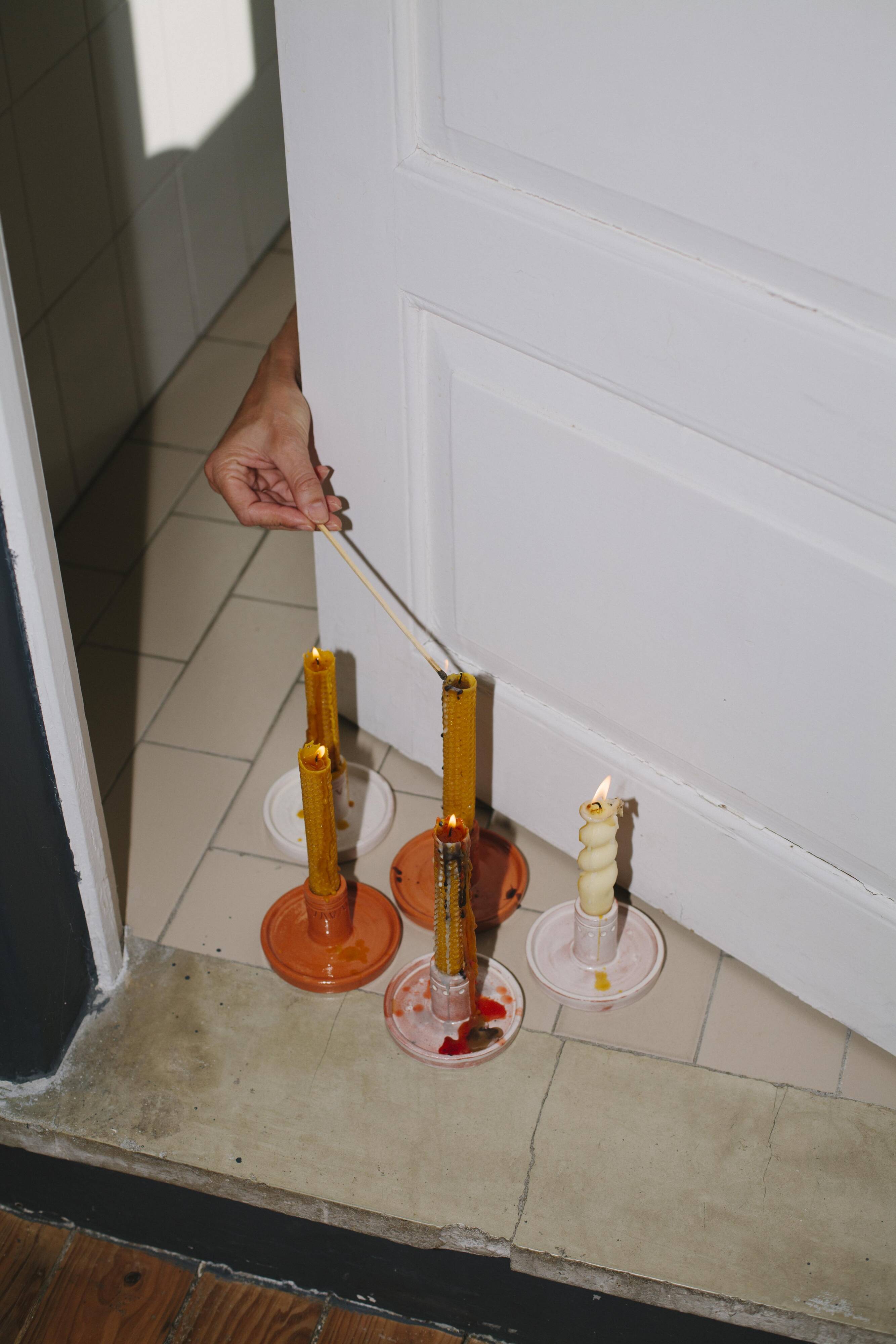 Bougeoirs faits main.