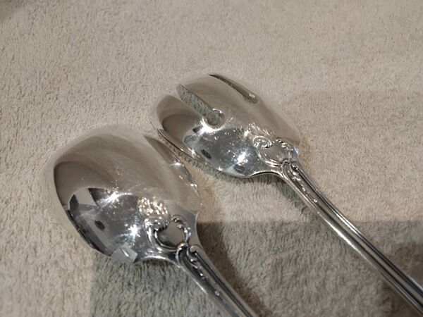 Service à salade 2 pièces en métal argenté orfèvre Ercuis Louis XV