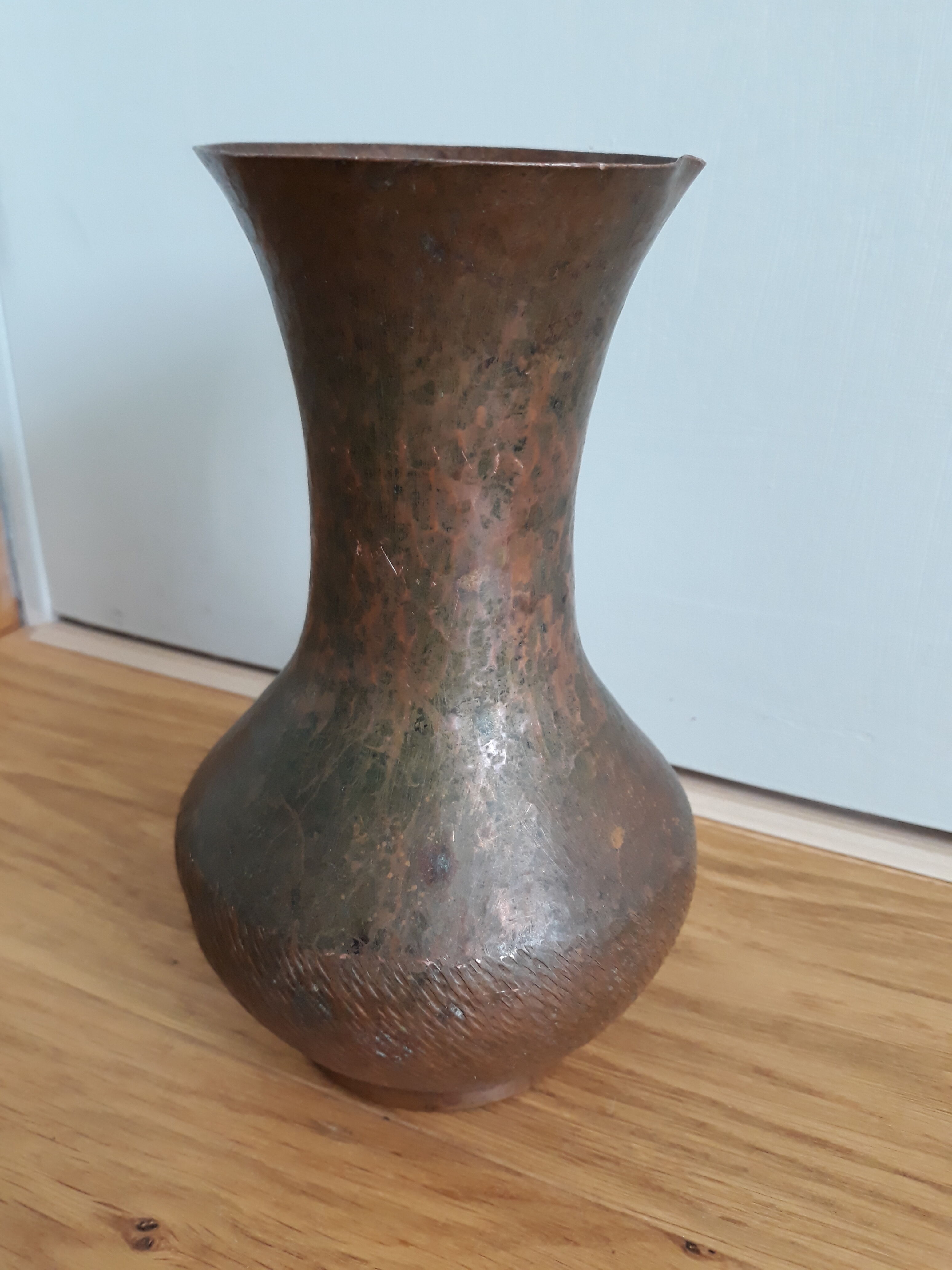 Artisanal vase from Mexico in hammered copper