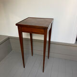 Table serves a pedestal