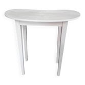 Charming white bean console