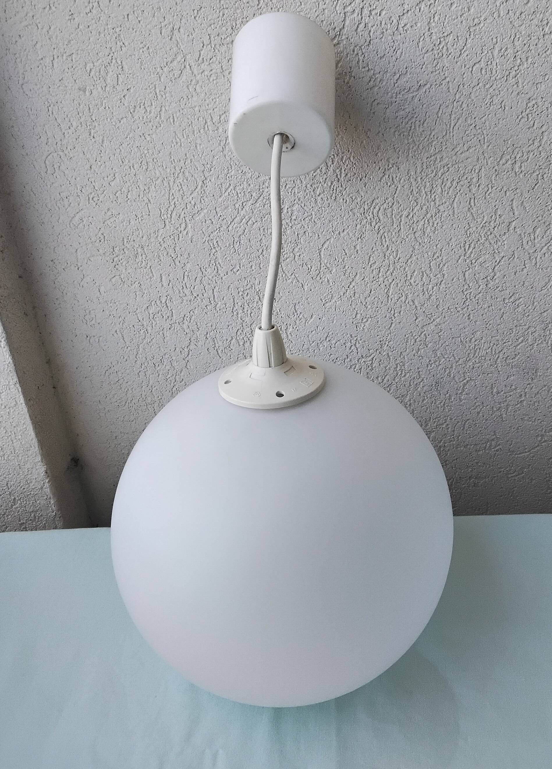 Suspension en opaline blanche