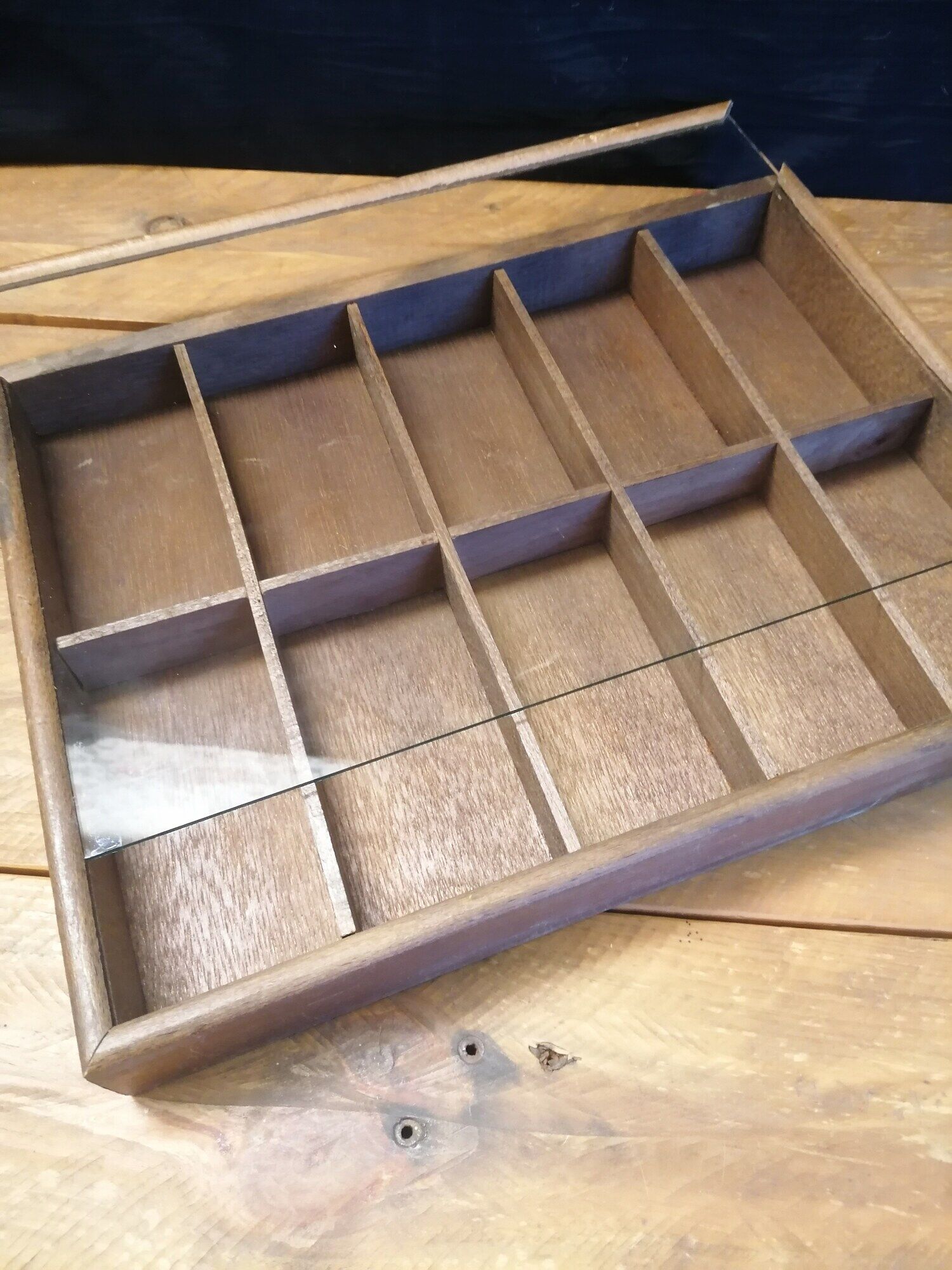 Wooden and glass wall window - 10 lockers - 80s