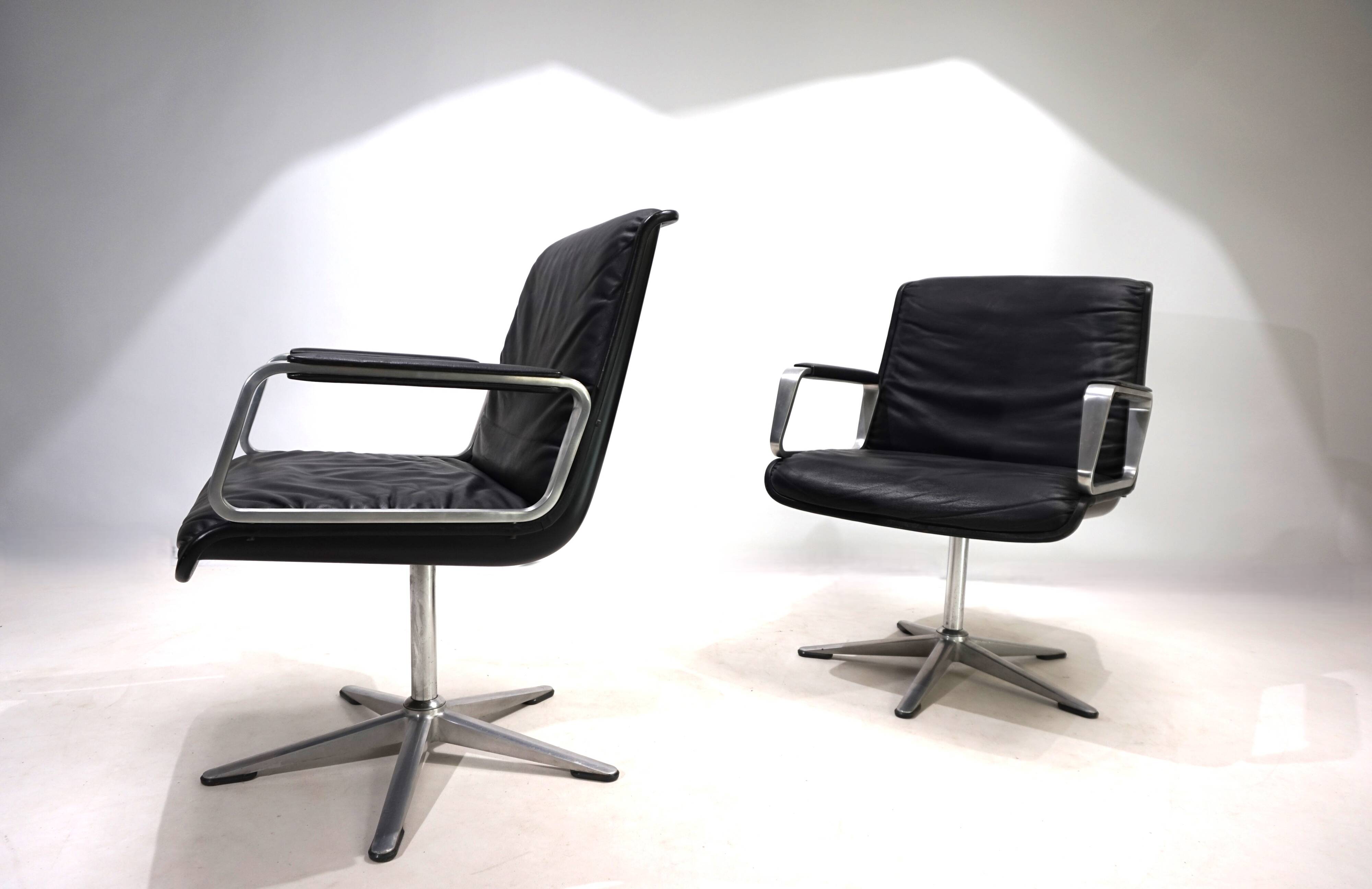 Set of 2 Wilkhahn Delta conference/dining chairs from the Delta Group