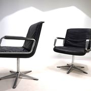 Set of 2 Wilkhahn Delta conference/dining chairs from the Delta Group