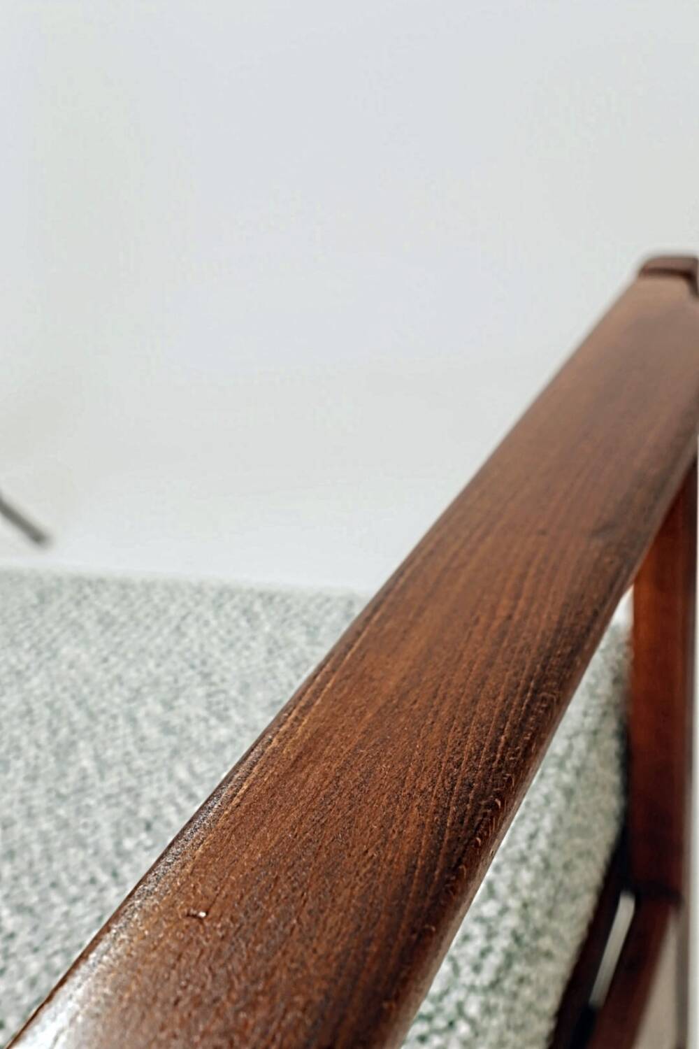 Paire de fauteuils des années 1970 moderniste design