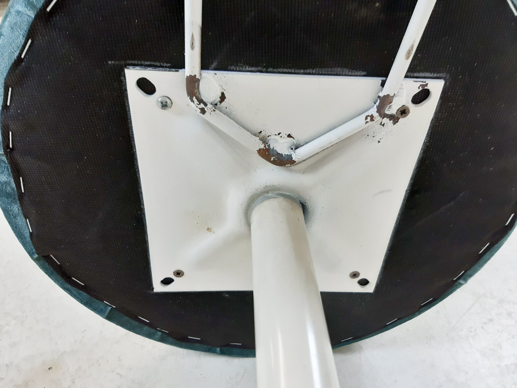 Tabouret métal et velours