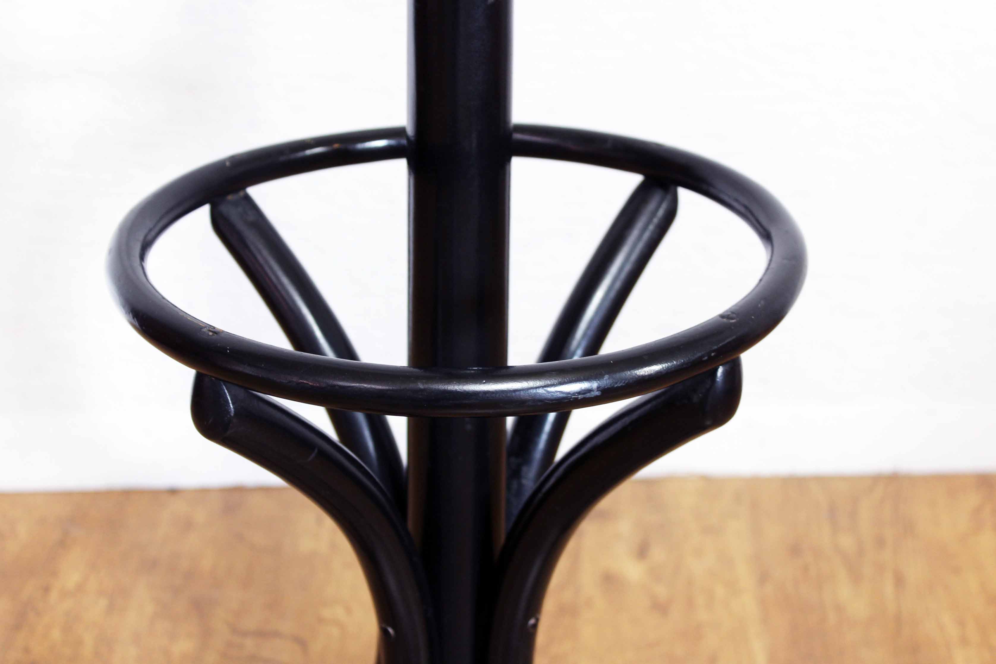 ZMG solid wood coatrack