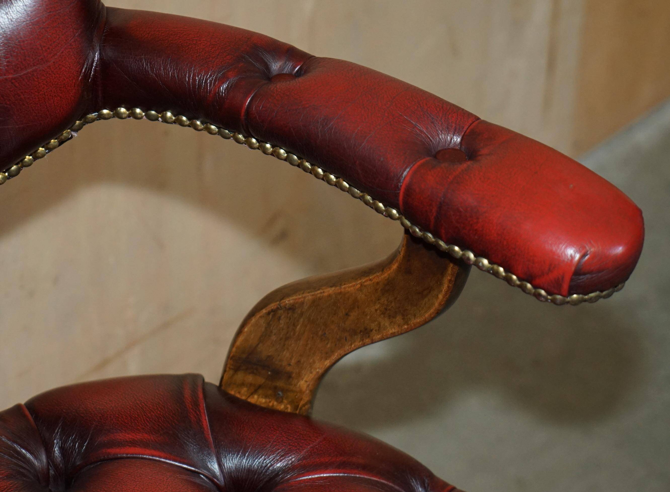 Chaise de capitaine Chesterfield victorienne en cuir