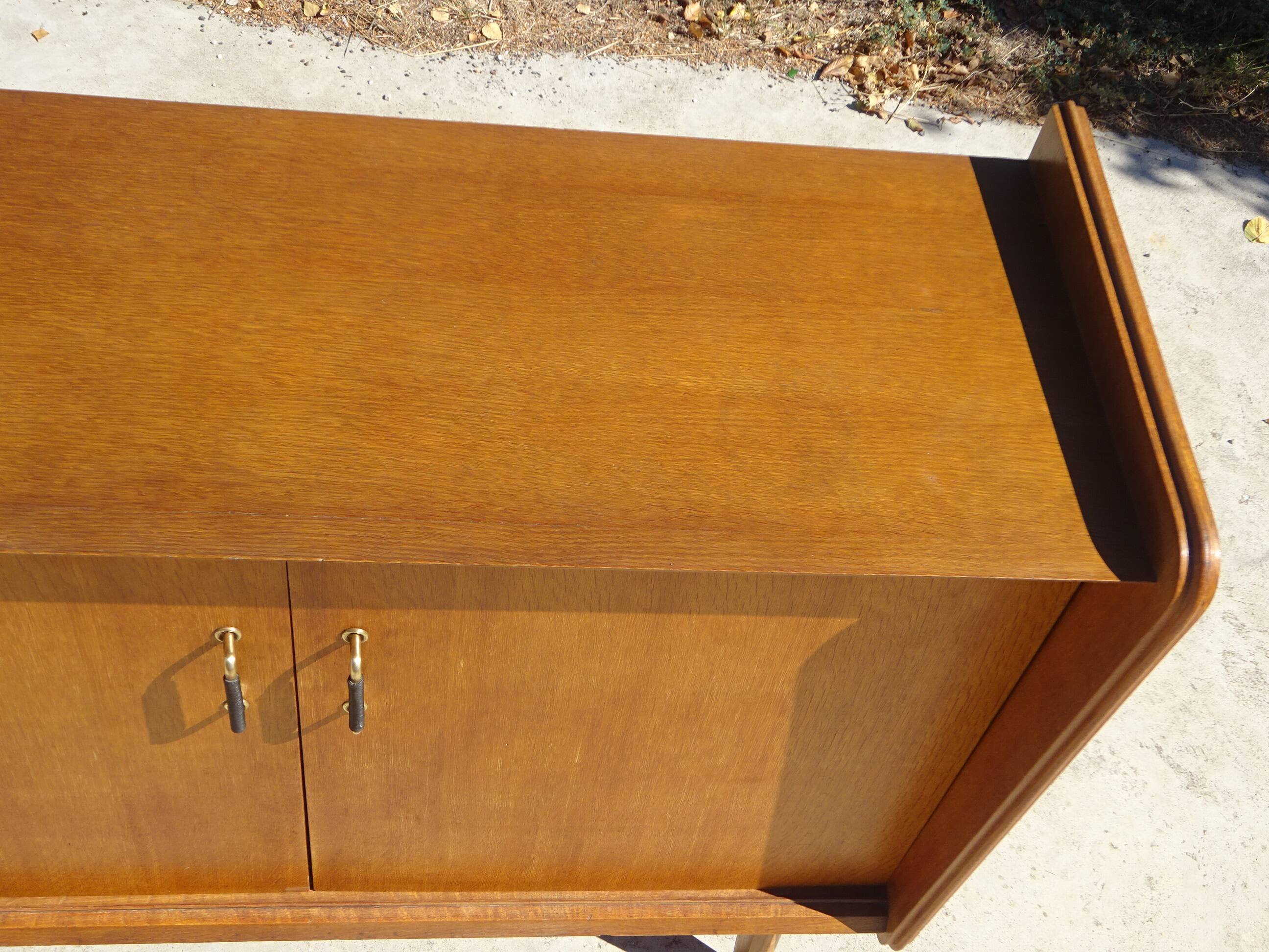 Enfilade vintage aux pieds compas par SAM