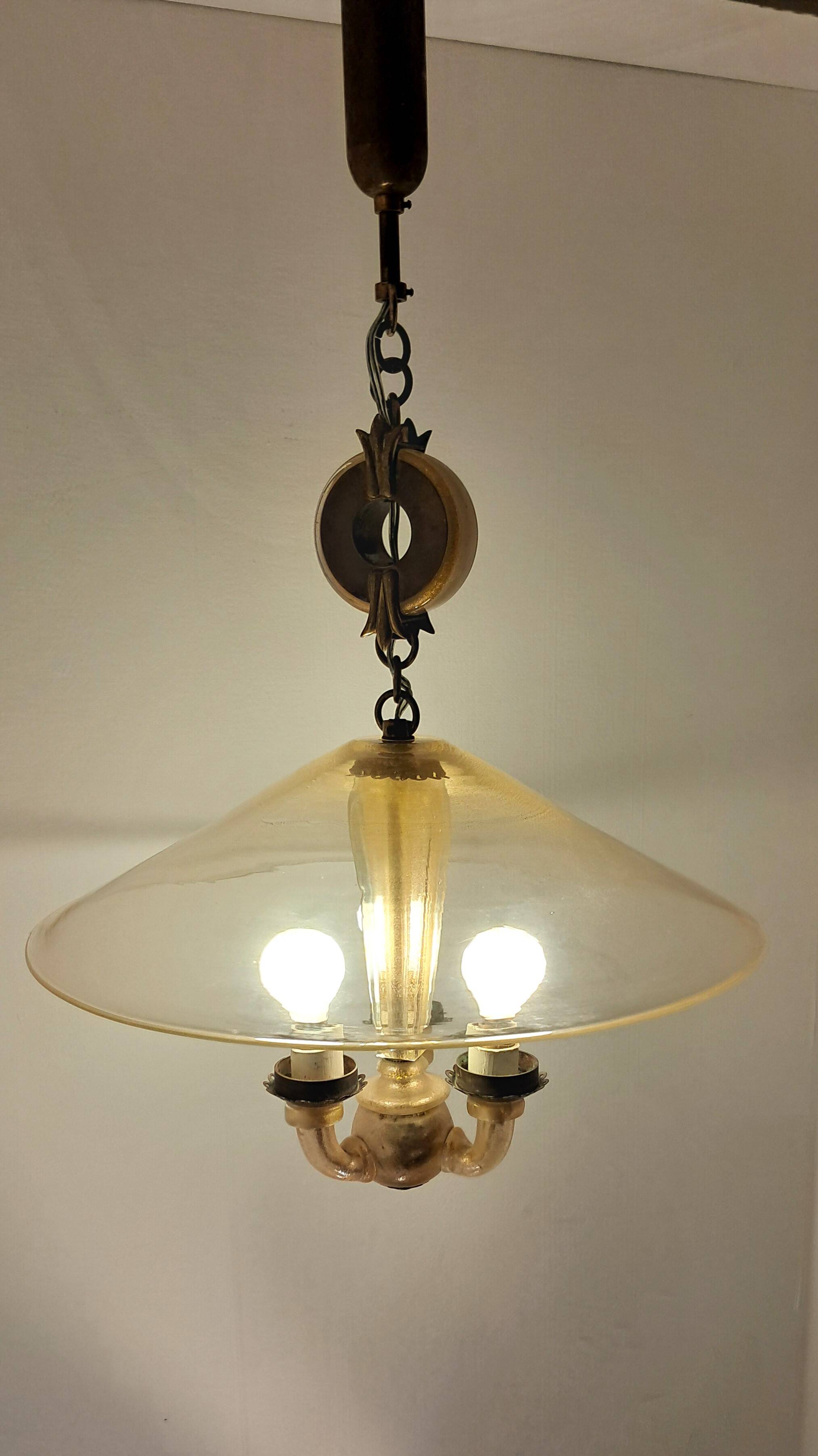 3-light chandelier in Murano glass and gilded brass, 1940.