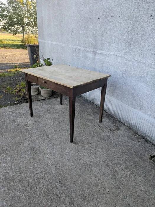 Farmhouse table