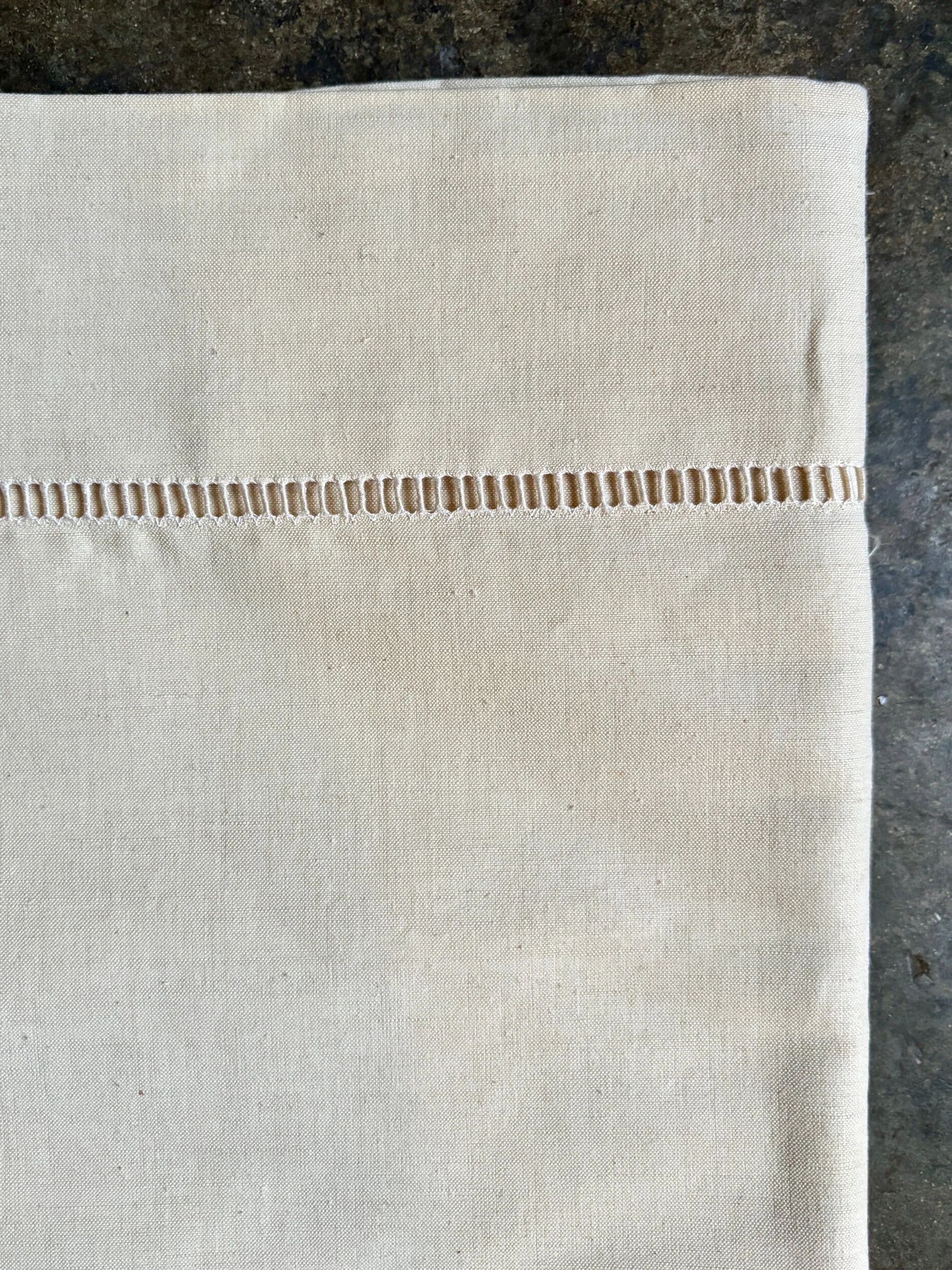 Descamps curtain in mixed fabric with Venice day 1 and day 2 ☐ 220 x 310 cm