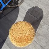 Orange pouf moumoute year 70