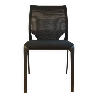 Meda Slim Chair