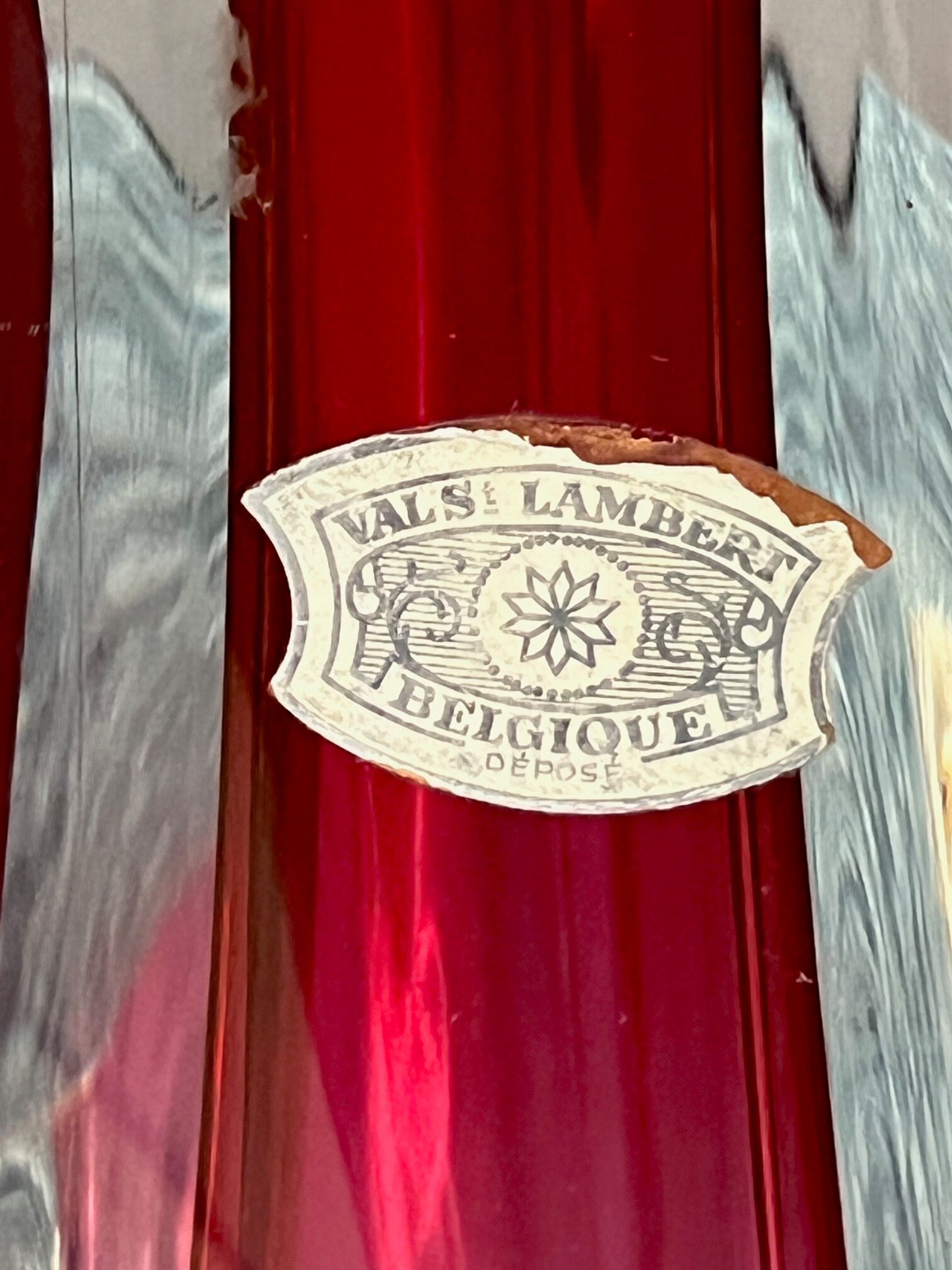 Val Saint Lambert. Two-tone solid crystal lamp (light purple) with high lead content.