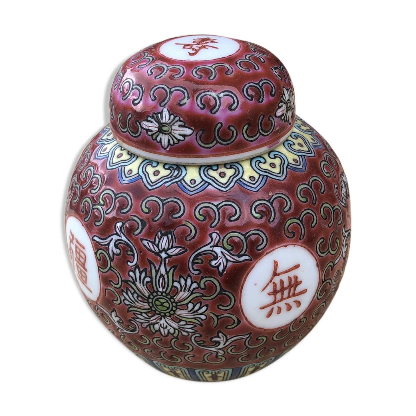 Porcelain pot of China