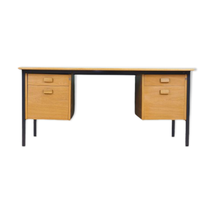 Bureau en frêne, design