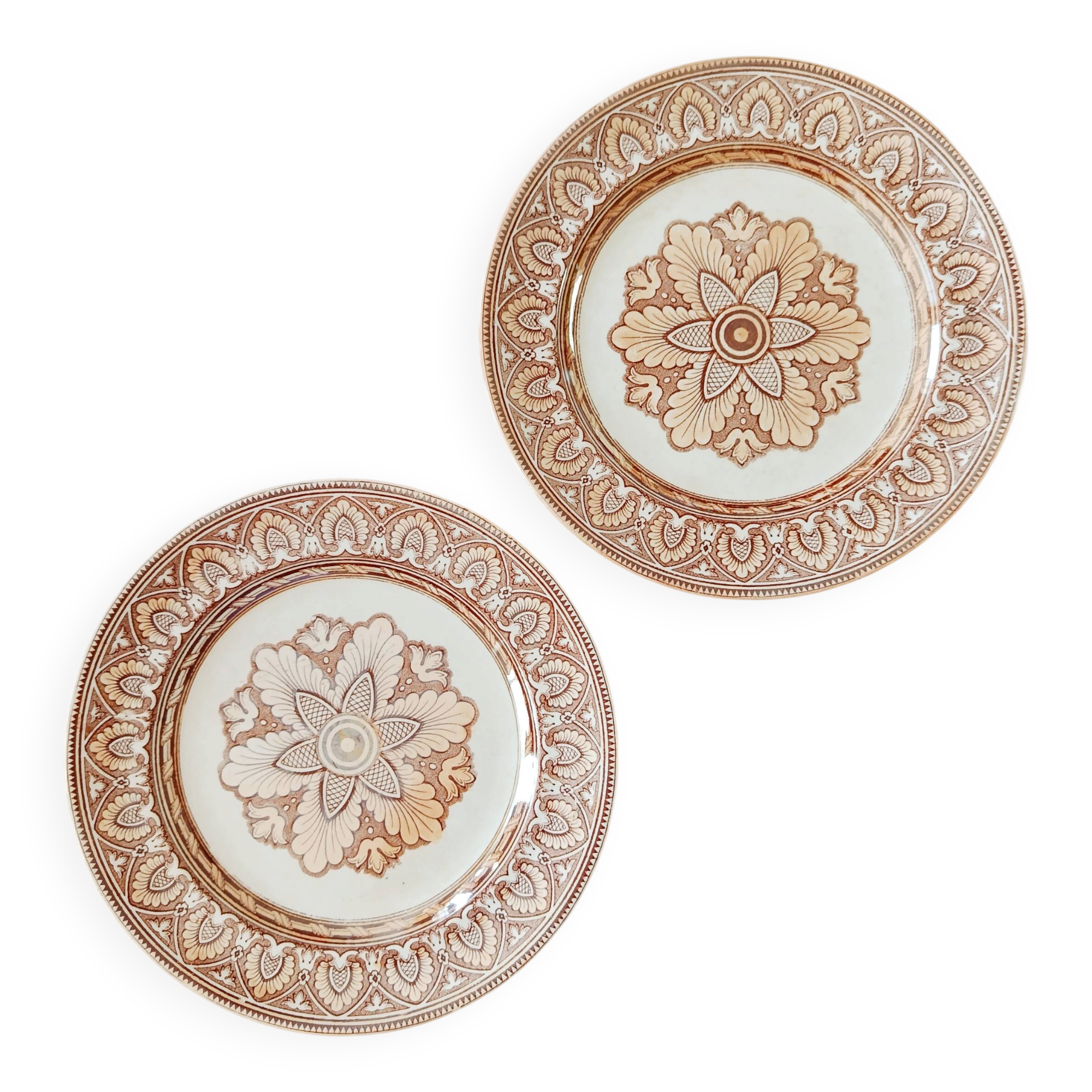 Set of 2 flat plates Petrus Regout, Tancrède