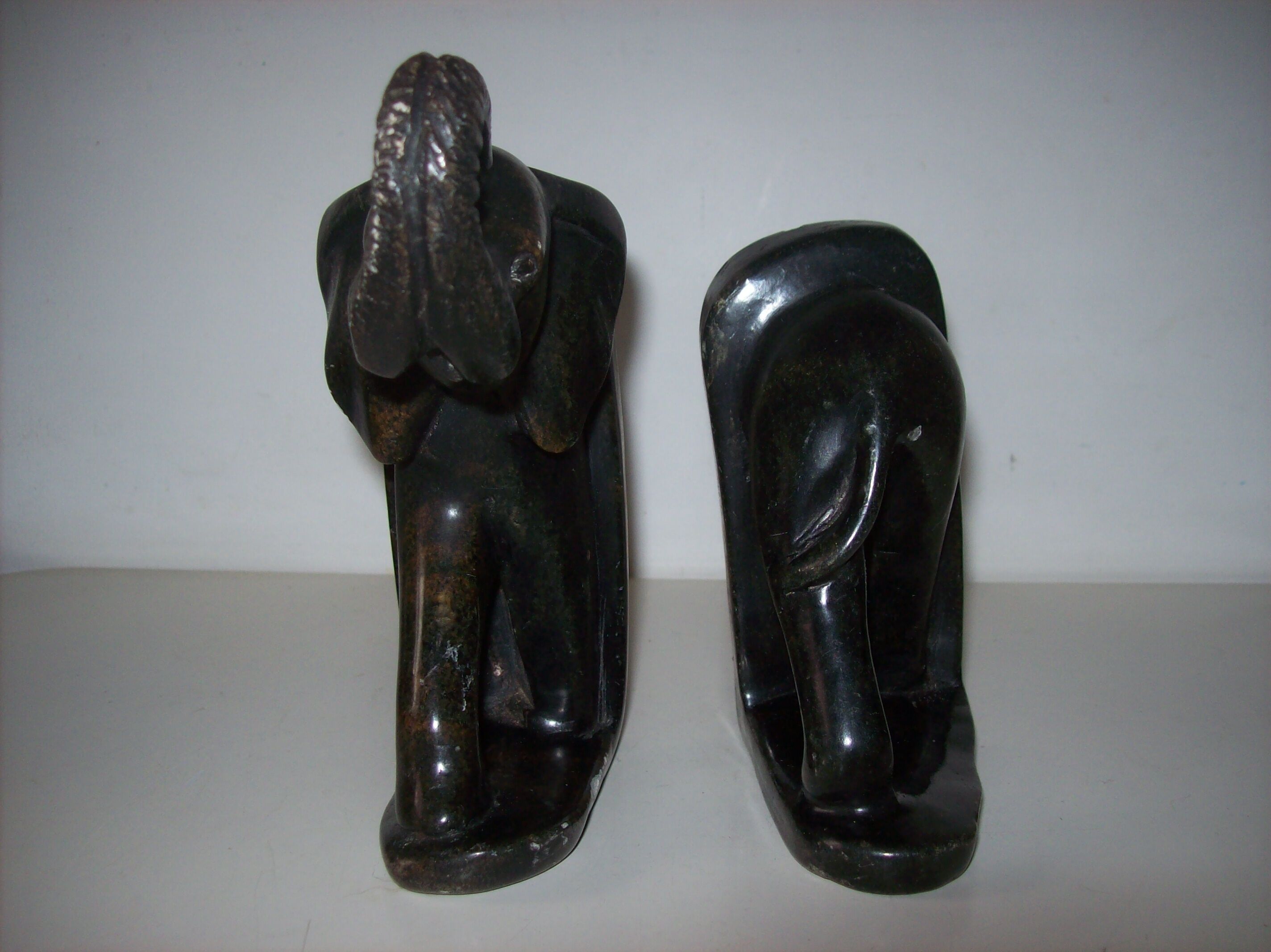 Pair of bookends elephants