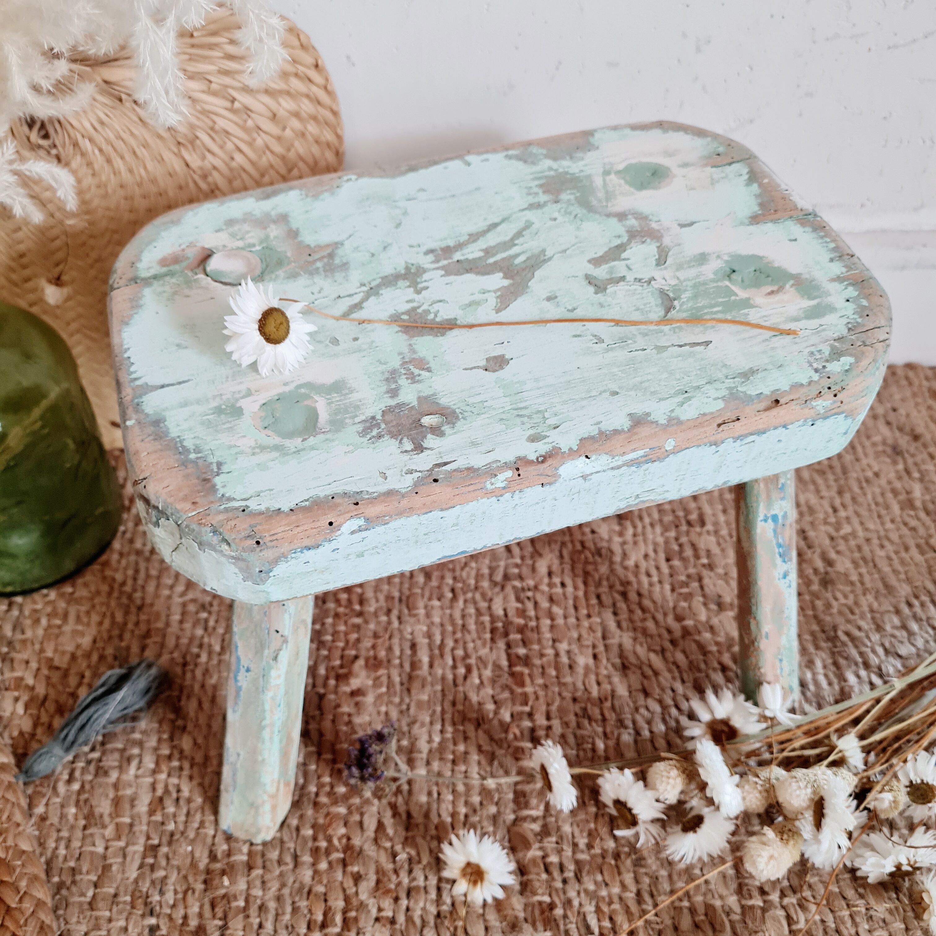 Tabouret de ferme en bois patine bleu vert