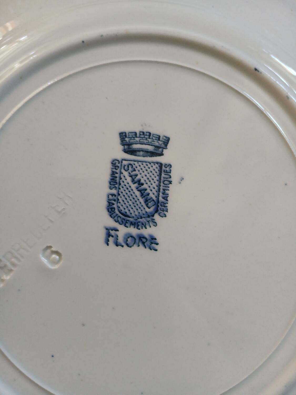 11 antique ironstone plates "Flora"