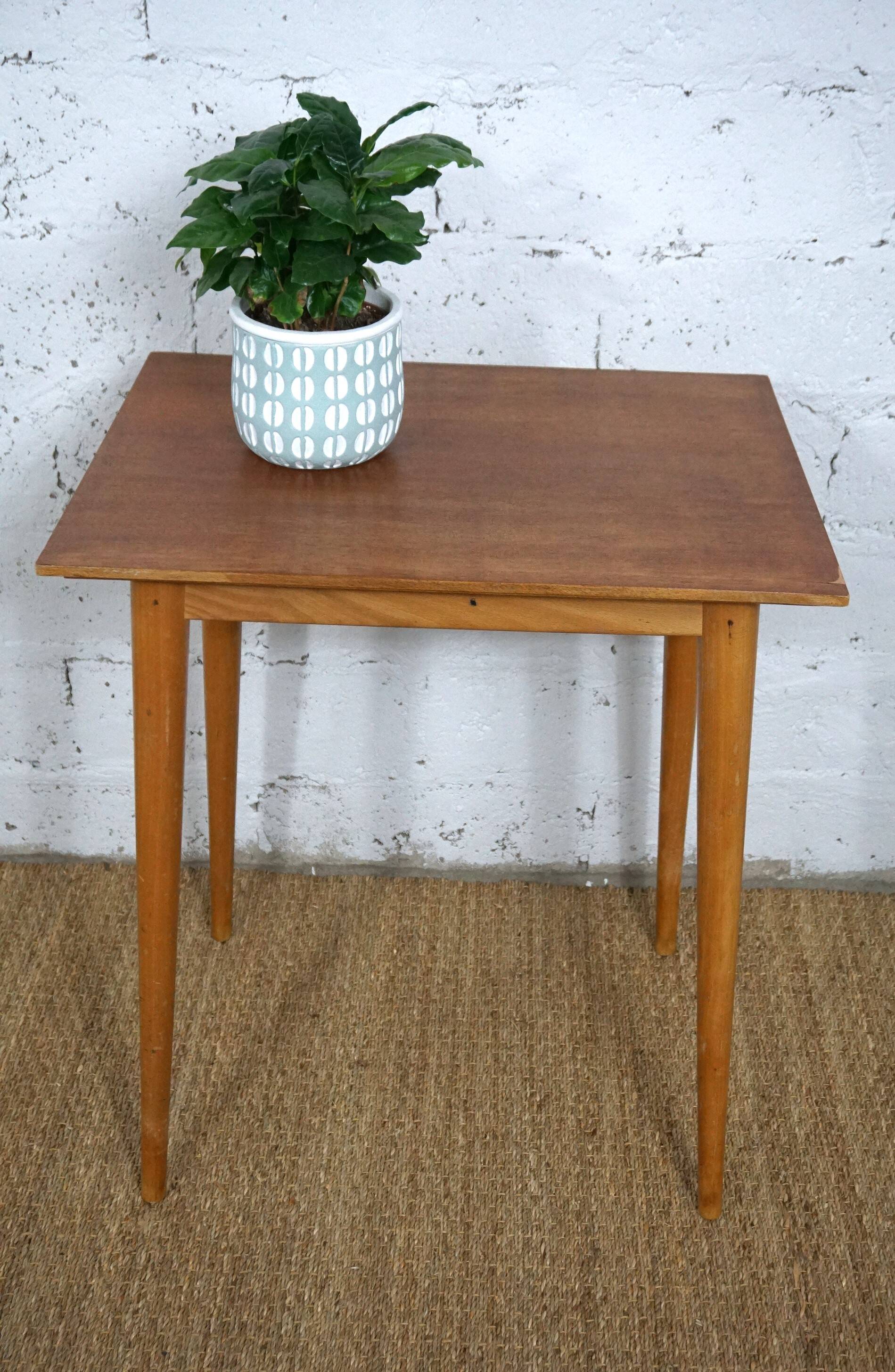 table d'appoint scandinave années 50