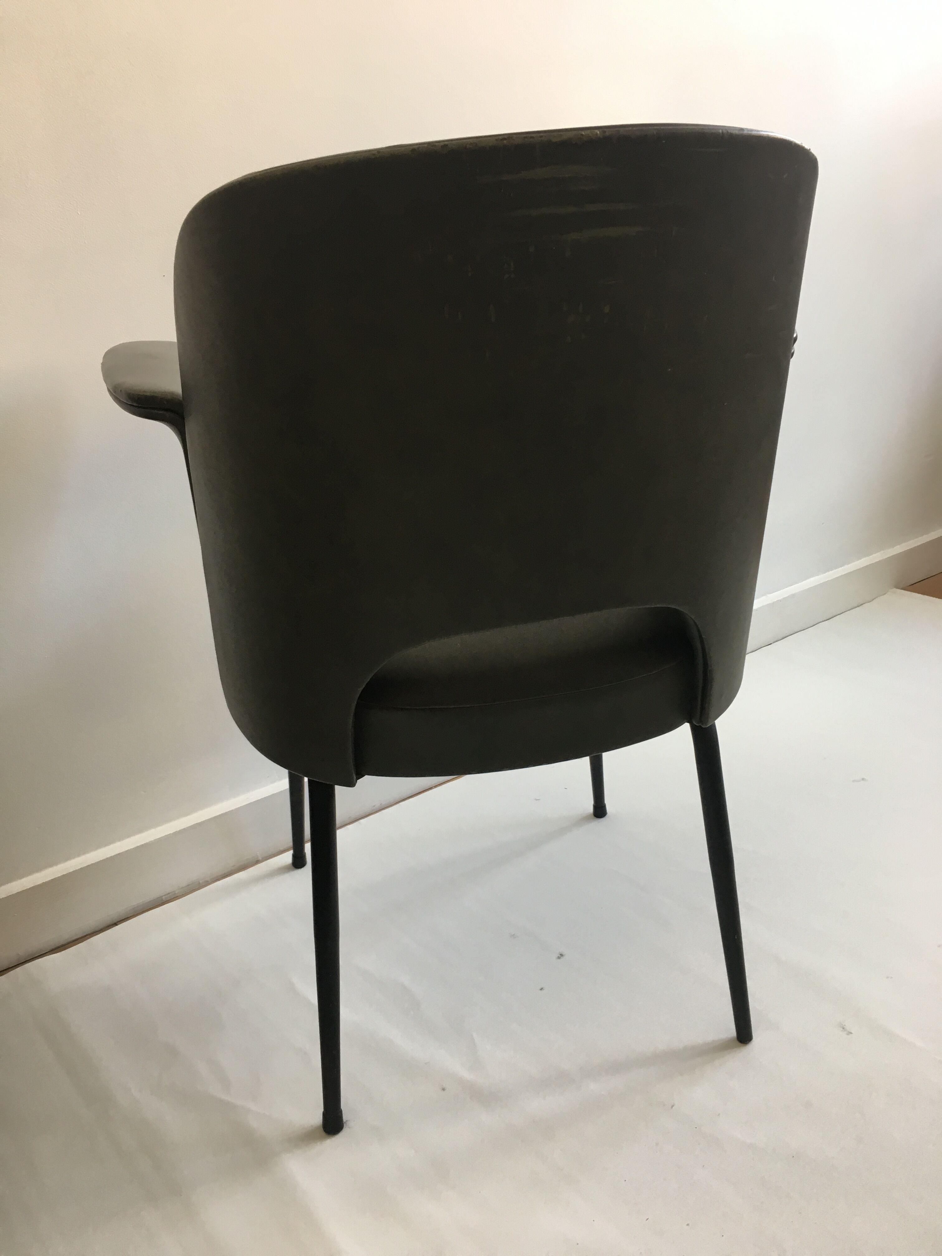 Chair in bottle green leatherette