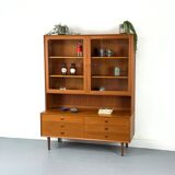 Buffet en teck avec portes en verre par Brouer Møbler, années 1960.