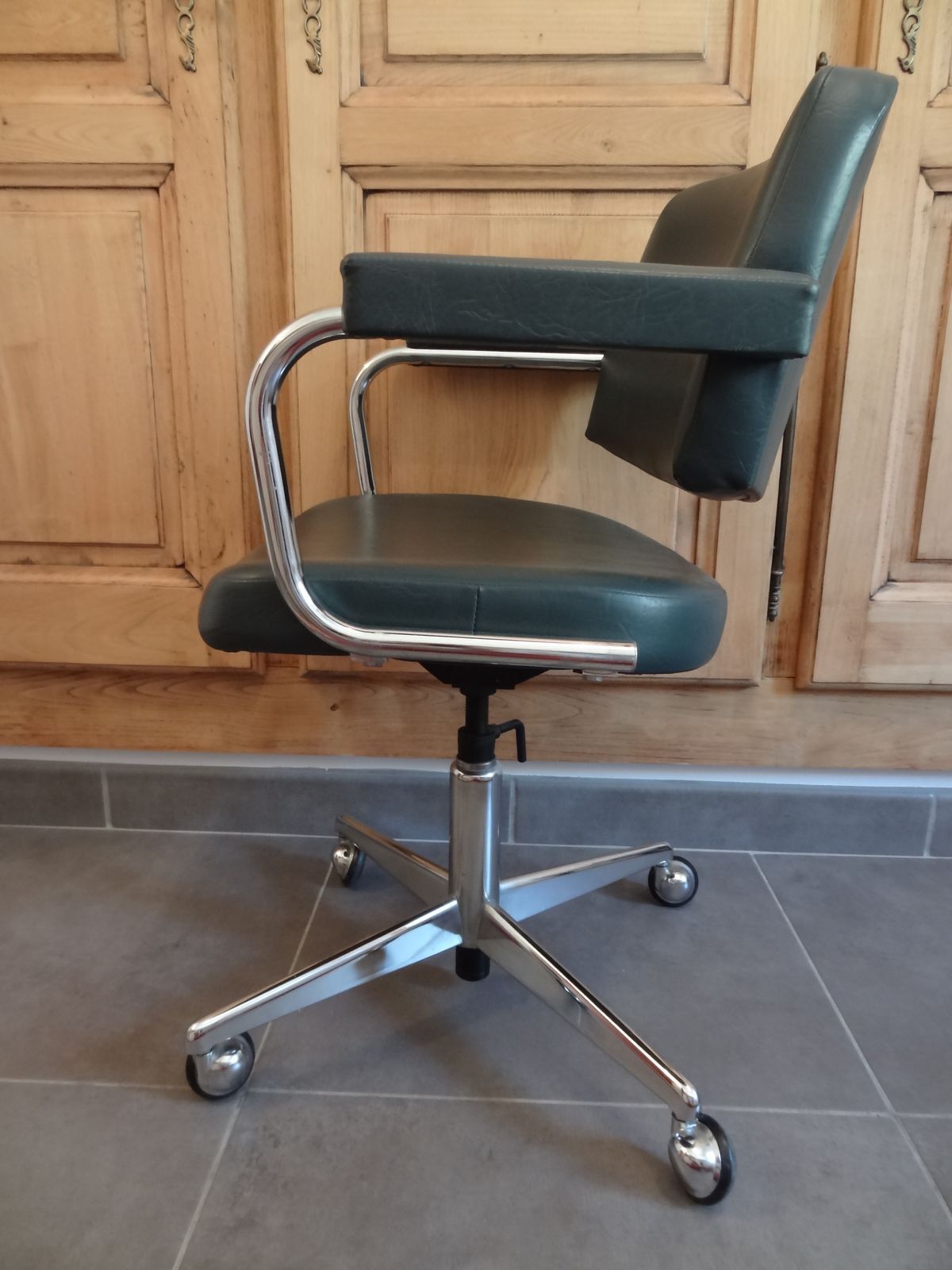 Fauteuil de bureau à roulettes années 60