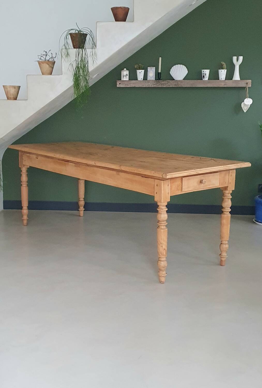 Farmhouse table