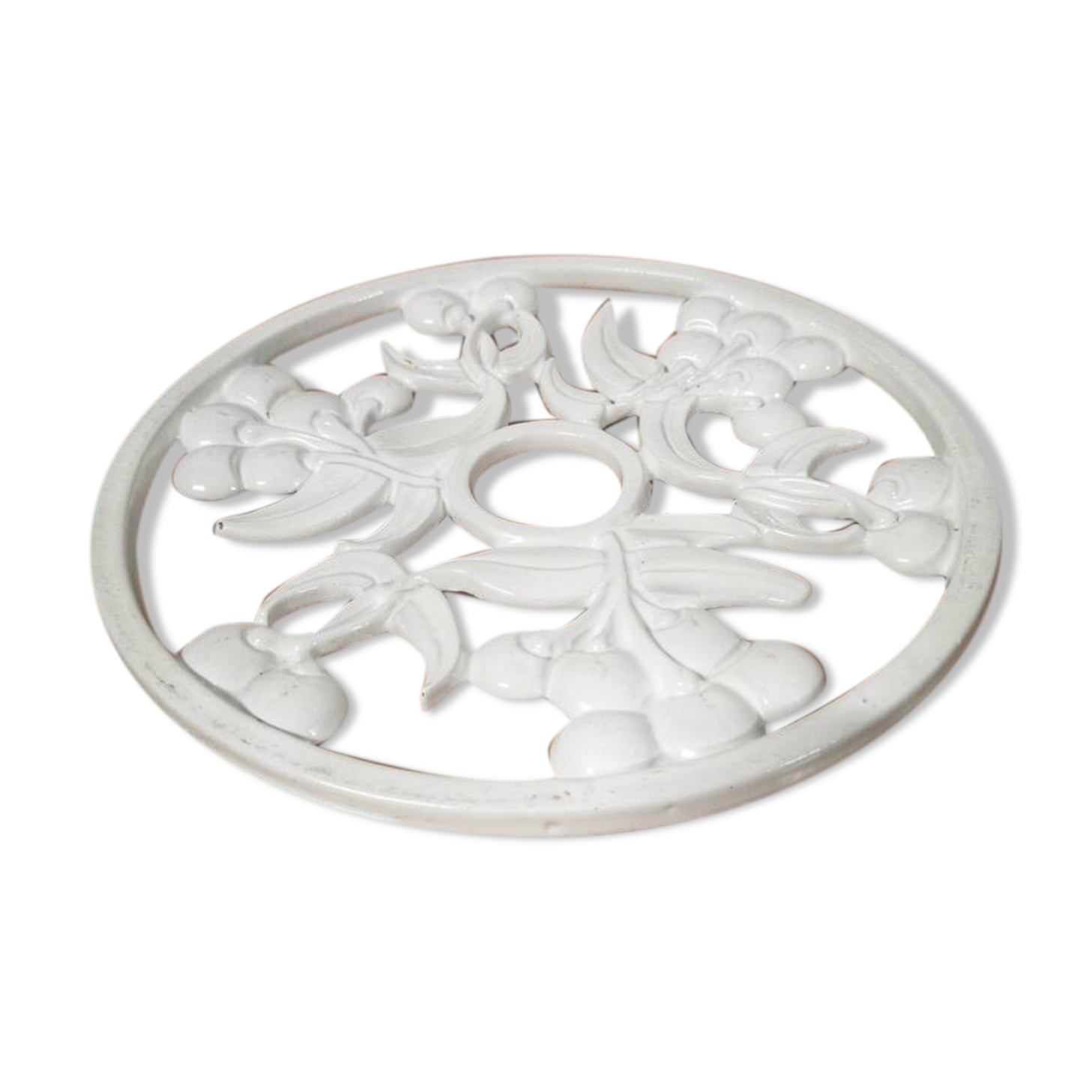 Enamelled cast iron table mat