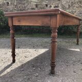 Table de ferme ancienne de style Louis Philippe en cerisier massif avec ses 2 allonges.