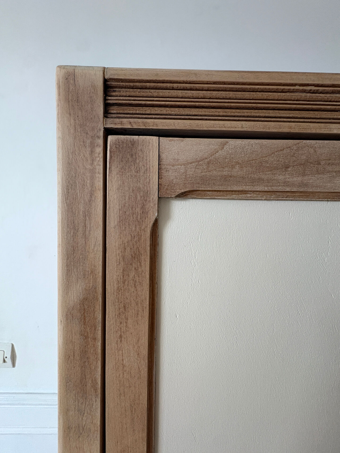 Armoire parisienne