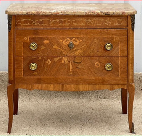 Commode  en marqueterie