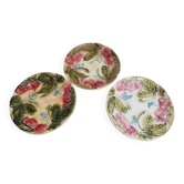Lot de 3 assiettes à dessert en barbotine – Décor Fraises